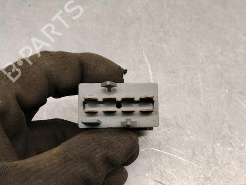 Warning switch SKODA SUPERB I (3U4) 1.9 TDI | BP37154628I22 - Image 3