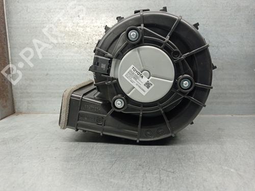 Used Heater blower motor TOYOTA YARIS (_P21_, _PA1_, _PH1_) 1.5 Hybrid (MXPH10, MXPH11) (116 hp) 23126919
