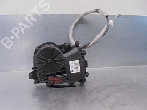 Used Central lock pump BMW 3 Touring (G21, G81) 320 i (184 hp) 17438778