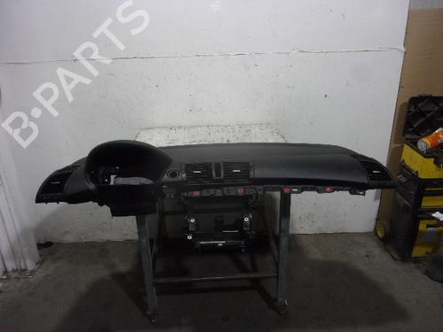 Used Dashboard Dashboard 18675361 18675361