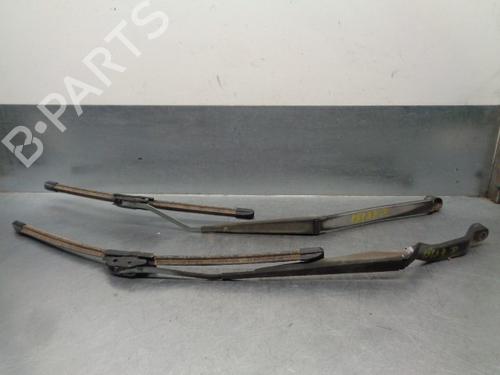 Used Front windshield wiper arm MITSUBISHI GALANT VIII (EA_) 2.0 (EA2A) (136 hp) 9533688