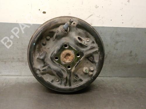 Used Right rear steering knuckle DACIA SANDERO 1.6 MPI 85 (BS03) (84 hp) 30847755