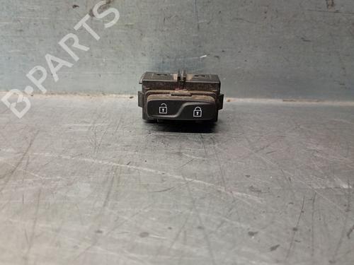 Used Switch VOLVO XC60 I SUV (156) D3 (150 hp) 27873013