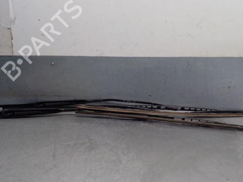 Used Front windshield wiper arm RENAULT MASTER III Van (FV) 2.3 dCi 125 FWD (FV0C, FV0D, FV0G, FV0H, FV0J, FV0K,... (125 hp) 30100615