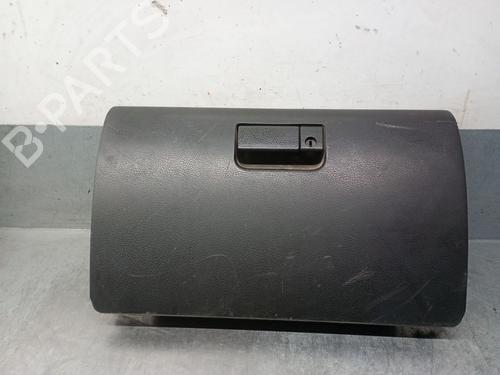 Used Glove box SUZUKI GRAND VITARA II (JT, TE, TD) 1.9 DDiS (JB419WD, JB419XD) (129 hp) 31665917