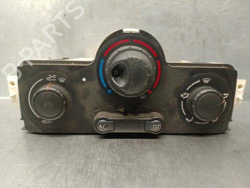 Used Climate control RENAULT MEGANE II Coupé-Cabriolet (EM0/1_) 1.6 (113 hp) 12114575