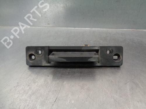 Used Tailgate handle KIA SORENTO I (JC) 2.5 CRDi 4WD (140 hp) 13622569