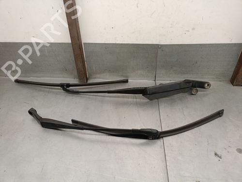 Used Front windshield wiper arm Front windshield wiper arm 37376769 37376769