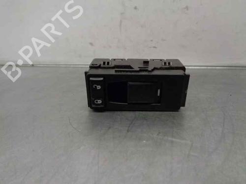 Used Right front window switch Right front window switch 6581603 6581603