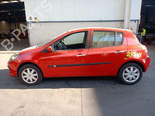 Brugte RENAULT CLIO III (BR0/1, CR0/1) 1.5 dCi (BR17, CR17) 4789480