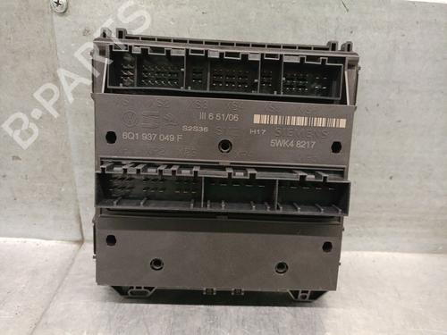Used Fuse box Fuse box 39142336 39142336