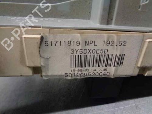 Fuse box FIAT STILO (192_) 1.9 D Multijet | BP6873374E1 