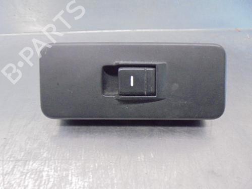 Used Right front window switch LAND ROVER DISCOVERY III (L319) 2.7 TD 4x4 (190 hp) 15000920