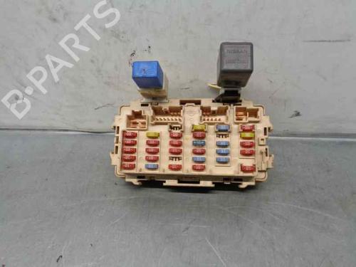 Used Fuse box NISSAN X-TRAIL I (T30) 2.2 dCi (136 hp) 6874435
