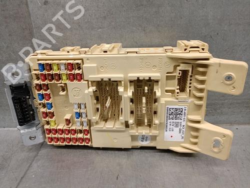 Used Fuse box Fuse box 36860131 36860131
