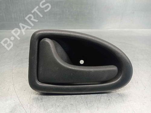 Used Front left interior door handle NISSAN PRIMASTAR Van (X83) 1.9 dCi 80 (82 hp) 11844651