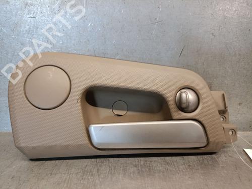 Puxador interior trás direito Puxador interior trás direito SSANGYONG KYRON 2.7 Xdi 4x4 (163 hp) 34189702 34189702