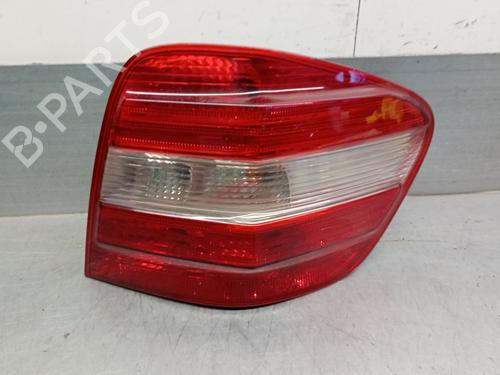 Used Right taillight MERCEDES-BENZ M-CLASS (W164) ML 450 CDI 4-matic (164.128) (306 hp) 28826559