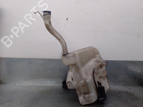 Used Windscreen washer tank Windscreen washer tank VOLVO C30 (533) 2.4 i (170 hp) 33628920 33628920