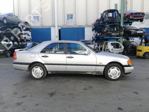 Engine control unit (ECU) MERCEDES-BENZ C-CLASS (W202) C 250 D (202.125) | BP8869796M57 