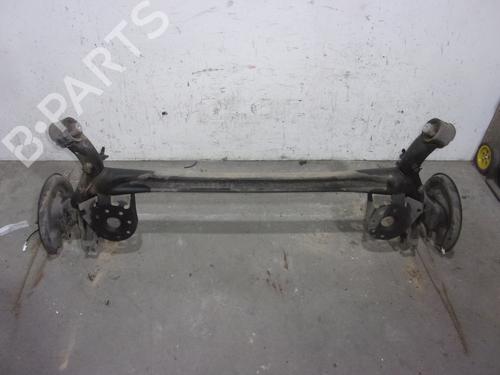 Used Rear axle TOYOTA YARIS (_P13_) 1.5 Hybrid (NHP130_, NHP130) (101 hp) 15981800