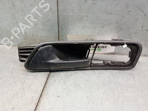 Venstre fortil invendig håndtag Venstre fortil invendig håndtag VW CADDY III Box Body/MPV (2KA, 2KH, 2CA, 2CH) 1.9 TDI (105 hp) 33799717 33799717