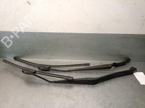 front-windshield-wiper-arm-mitsubishi-galant-viii-ea_-1996-1997-1998-1999-2000-2001-2002-2003-2004-32505172 main image