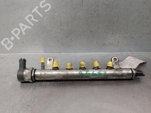 Used Injection rail Injection rail 37154565 37154565