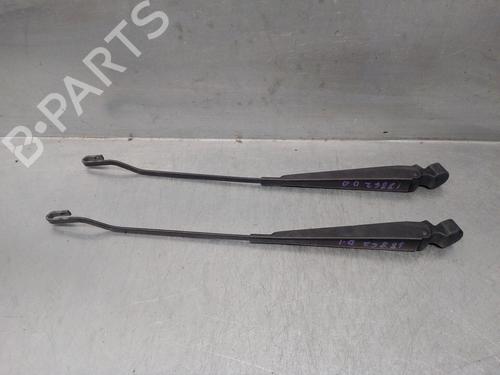 Used Front windshield wiper arm FORD ESCORT VI (GAL, AAL, ABL) [1995-2002]  15486571