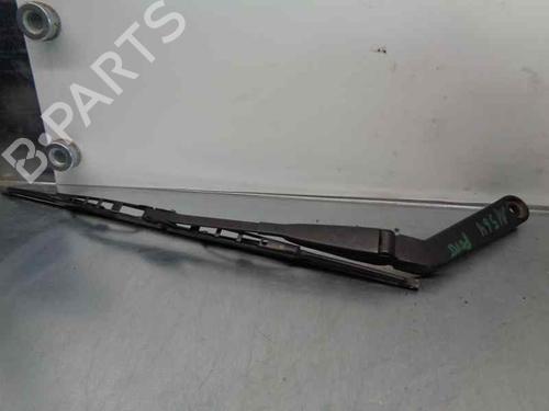 Used Rear windshield wiper arm NISSAN X-TRAIL I (T30) 2.2 dCi (136 hp) 6135306