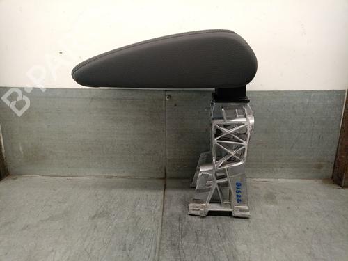Used Armrest / Center console AUDI Q2 (GAB, GAG) 1.0 TFSI (115 hp) 25246348