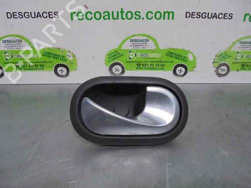 Used Front right interior door handle RENAULT MEGANE II Estate (KM0/1_) 1.9 dCi (KMRG, KM1G, KM0G, KM2C) (120 hp) 12186567