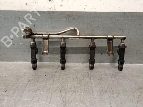 Used Injection rail OPEL VECTRA B (J96) 1.6 i 16V (F19) (100 hp) 29447801