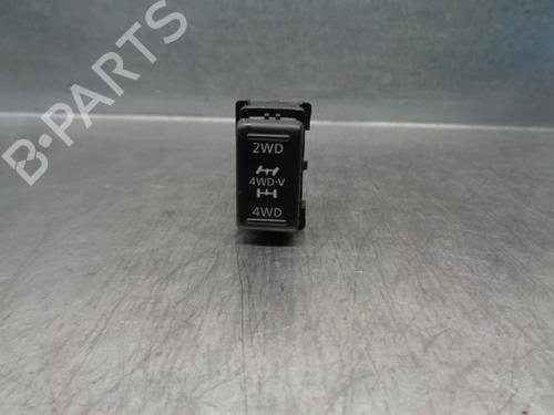 Used Switch NISSAN JUKE (F15) [2010-2019]  12189001