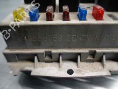 Fuse box ALFA ROMEO 147 (937_) 2.0 16V T.SPARK (937.AXA1, 937.AXC1, 937.BXC1) | BP6446494E1 