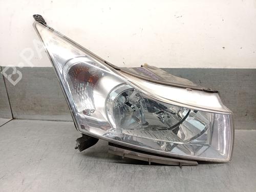 Used Right headlight CHEVROLET CRUZE (J300) 1.6 (109 hp) 26231774