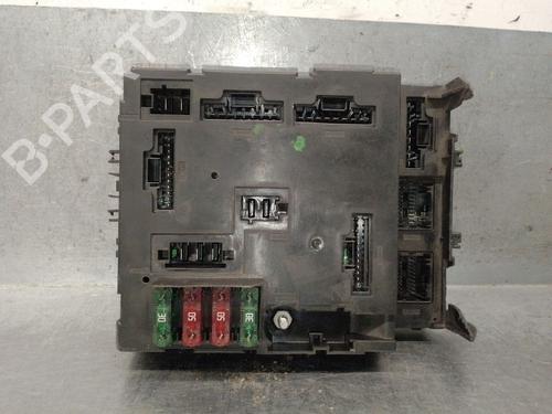 Used Fuse box Fuse box 36808565 36808565