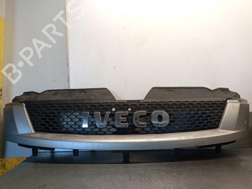 Used Grille Grille 37526024 37526024