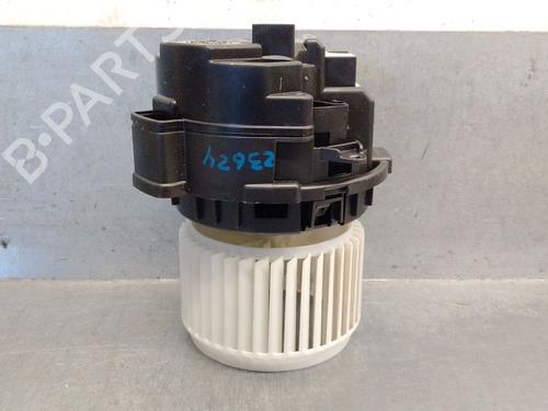 Used Heater blower motor RENAULT CLIO V (B7_) 1.6 E-TECH 140 (B7MU) (140 hp) 29202519