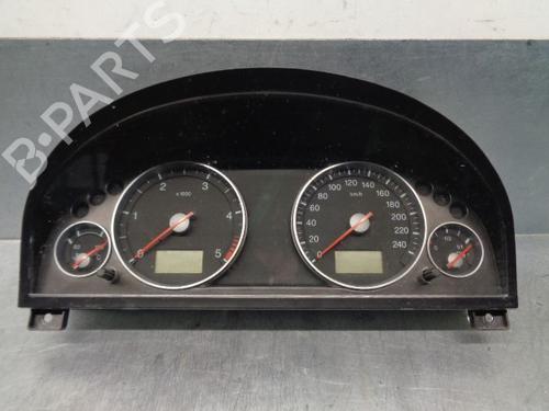 Used Instrument cluster FORD MONDEO III (B5Y) 2.0 TDCi (130 hp) 9451316