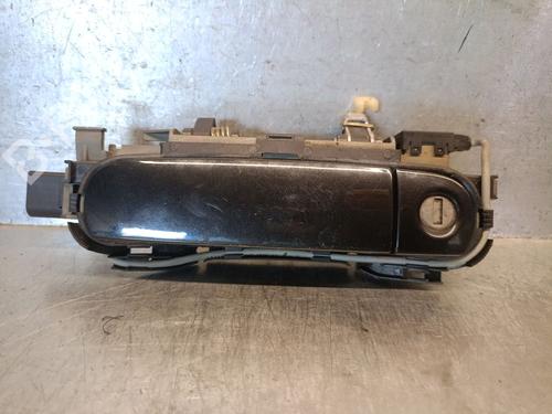 Venstre foran utvendig håndtak AUDI A3 (8L1) 1.8 T (150 hp) 27321122