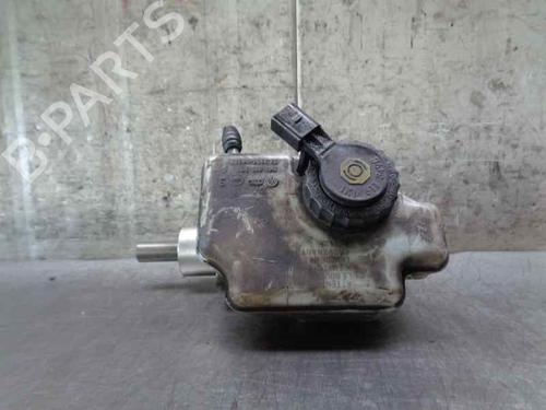 Used Brake master cylinder VW CADDY III Box Body/MPV (2KA, 2KH, 2CA, 2CH) 1.9 TDI (105 hp) 5769889