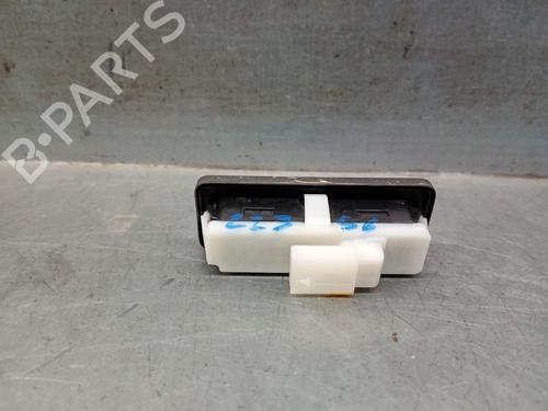 Tailgate handle PEUGEOT 3008 II SUV (MC_, MR_, MJ_, M4_) 1.2 THP/ PureTech 130 (MRHNSM, MRHNSU, MRHNSJ, MRHNYW,... | BP24499283C132 