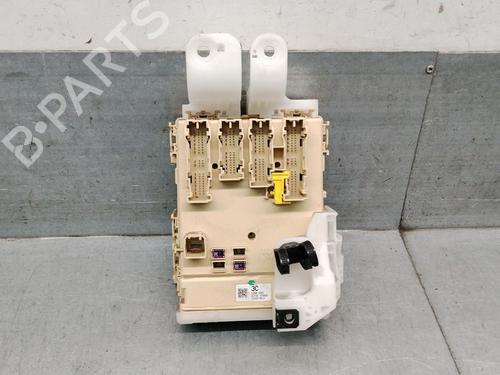 Used Fuse box Fuse box 37232531 37232531