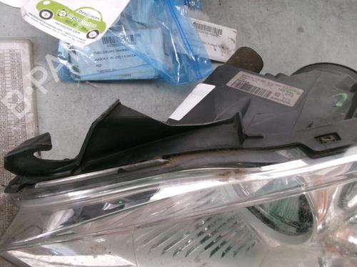 Left headlight PEUGEOT 5008 (0U_, 0E_) 2.0 HDi 150 / BlueHDi 150 | BP20855701C28 