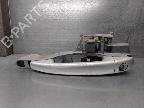 Used Front left exterior door handle Front left exterior door handle 17636218 17636218