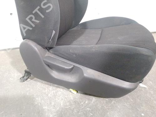 Right front seat TOYOTA COROLLA Saloon (_E15_) 2.0 D-4D (ADE150) | BP32301568C16 