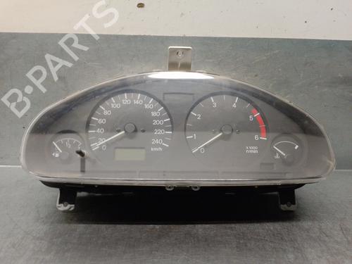 Used Instrument cluster MITSUBISHI CARISMA (DA_) 1.9 TD (DA4A) (90 hp) 12057405