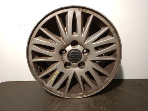 Używane Felga VOLVO V70 II (285) 2.4 (140 hp) 30835554