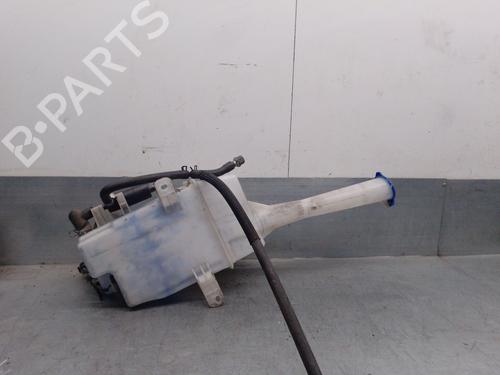 Used Windscreen washer tank KIA SORENTO III (UM) 2.2 CRDi (200 hp) 31905230